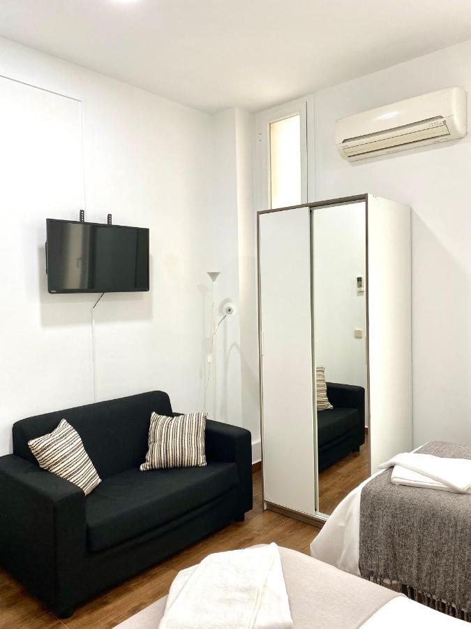 Apartamentos Fuencarral II Madrid Esterno foto