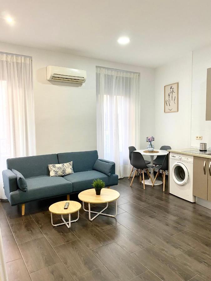 Apartamentos Fuencarral II Madrid Esterno foto