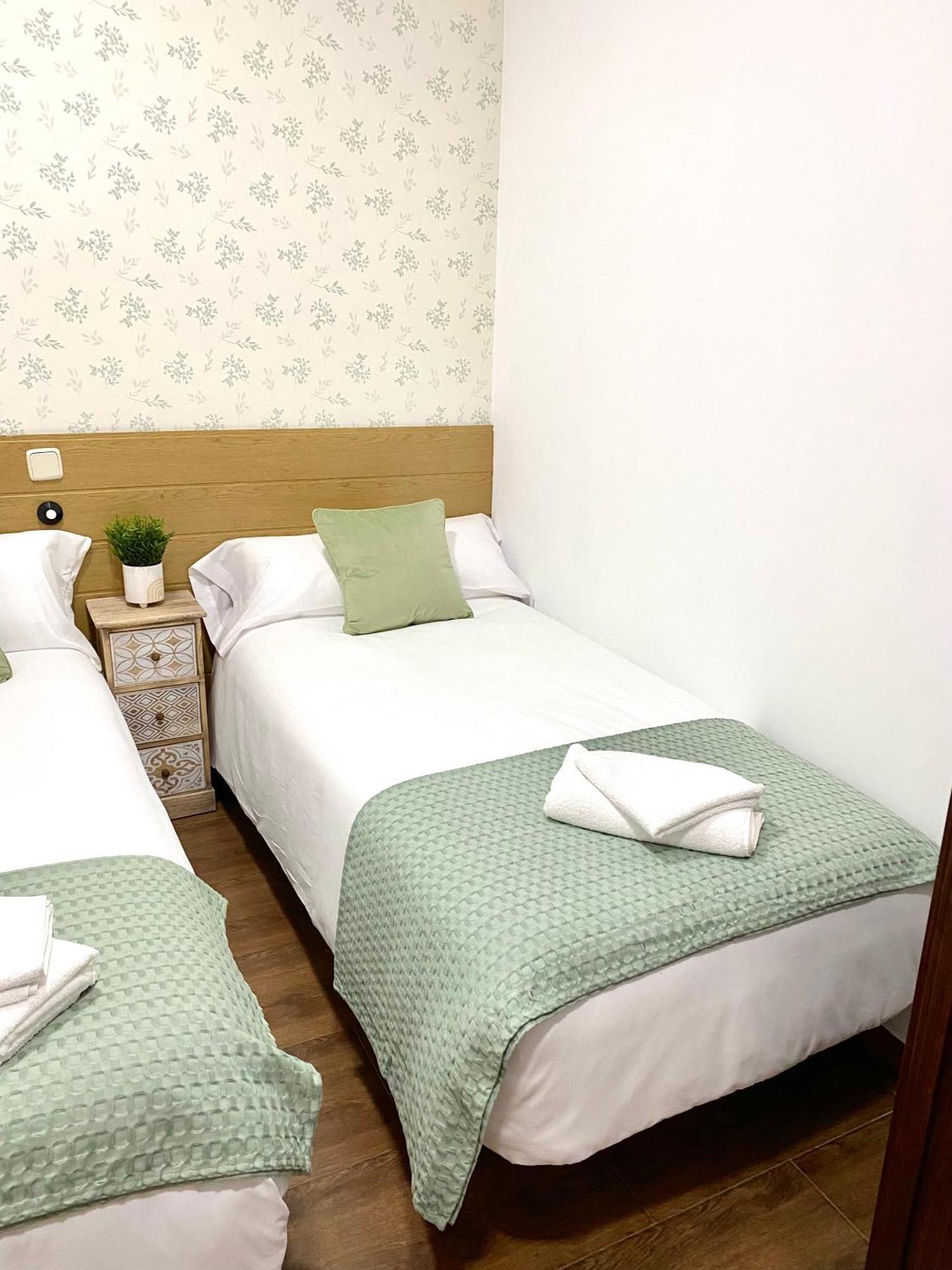 Apartamentos Fuencarral II Madrid Camera foto